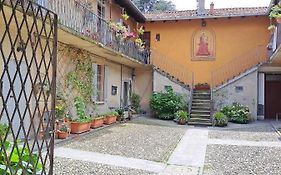 Gabbinoholidayhome Appartamento In Suggestiva Corte