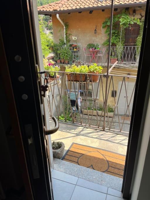Gabbinoholidayhome Appartamento In Suggestiva Corte Como Exterior foto